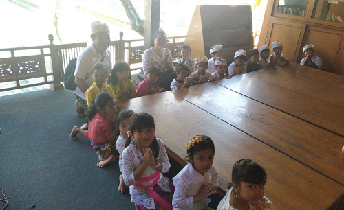 Foto Kunjungan TK. Raj Yamuna di Perpustakaan Pura Agung Jagatnata