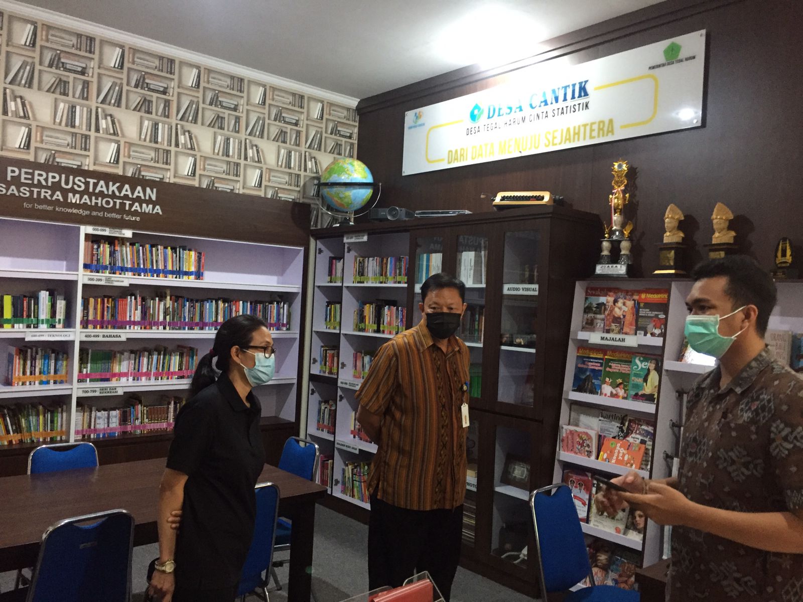 Kolaborasi Dinas Perpustakaan dan Kearsipan Kota Denpasar Dengan Perpustakaan Desa Tegal Harum 