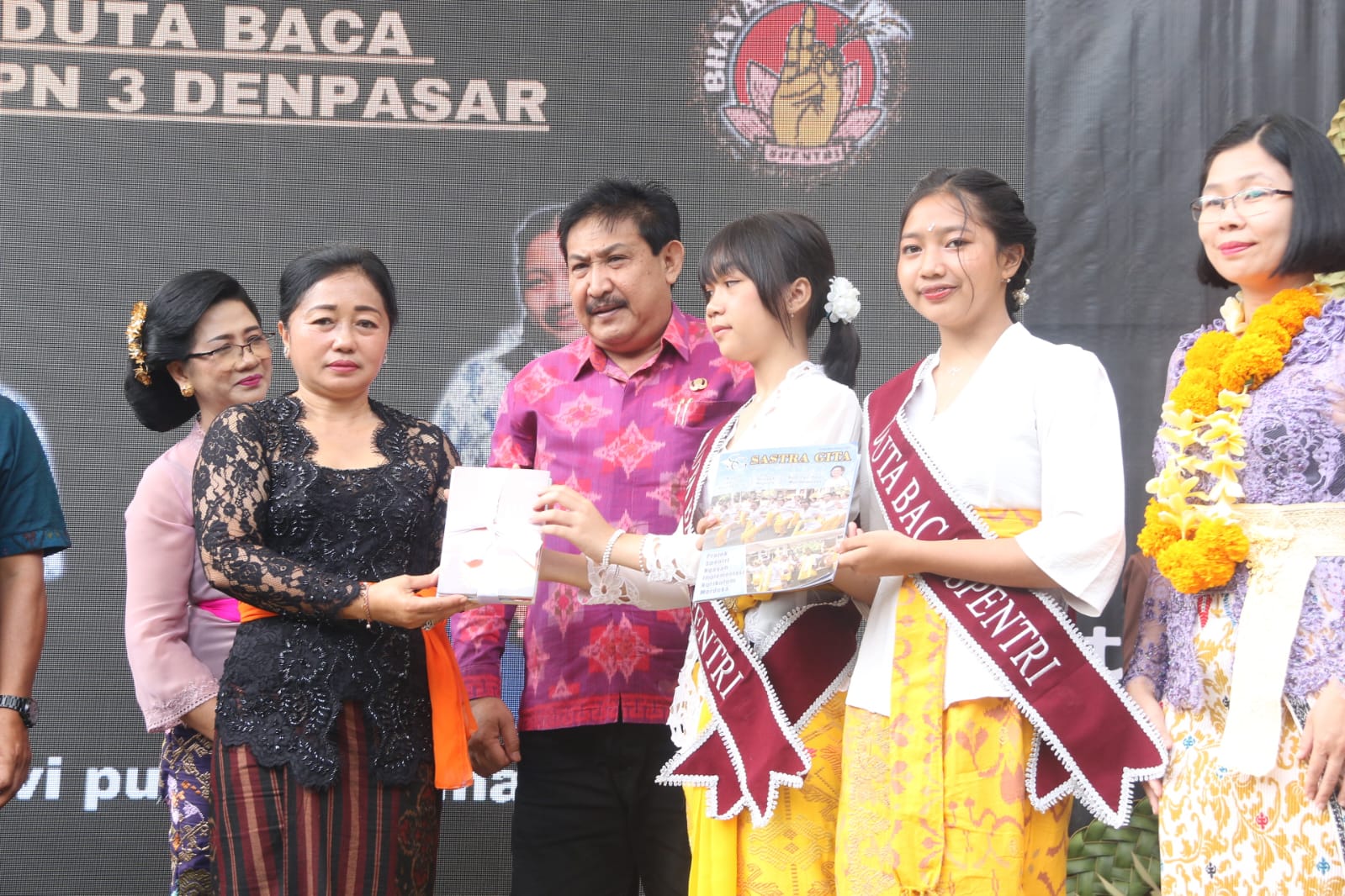 Dinas Perpustakaan dan Kearsipan Kota Denpasar Dampingi Bunda Literasi Kota Denpasar Kukuhkan Duta Baca Spentri 2023