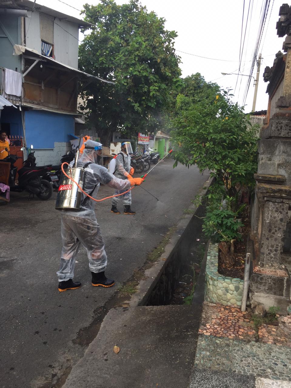 Penyemprotan Bersama Penanggulangan Covid19 Kota Denpasar Di Kelurahan Renon