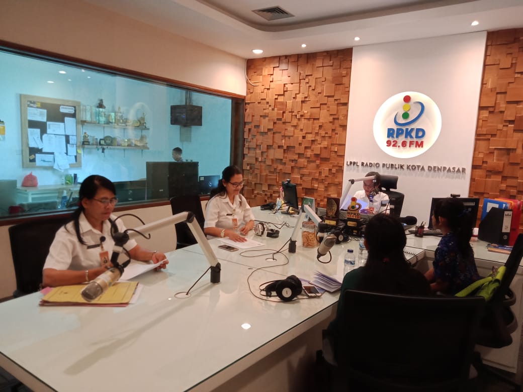 Bercerita Melalui Siaran Radio di Radio Publik Kota Denpasar